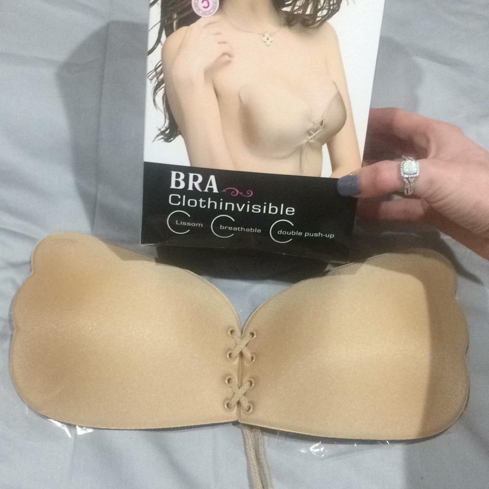 Strapless backless push up bra
